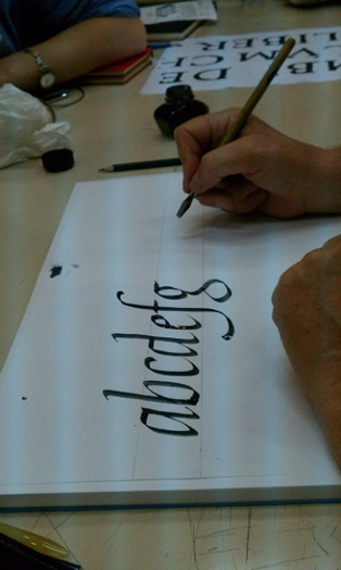 caligraphy with caligraphy pen