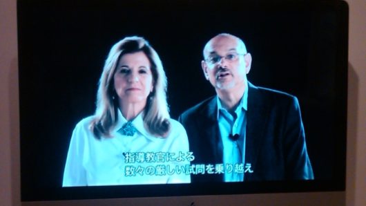a still from a movie of a man and a woman with Chinese caption
