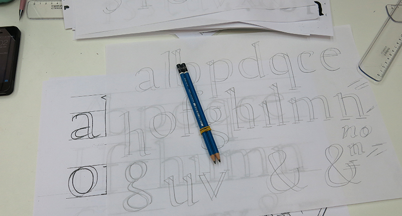 drawing roman letters