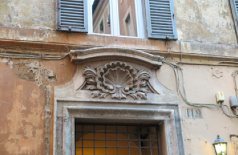 photo of window decorations of a building in Rome