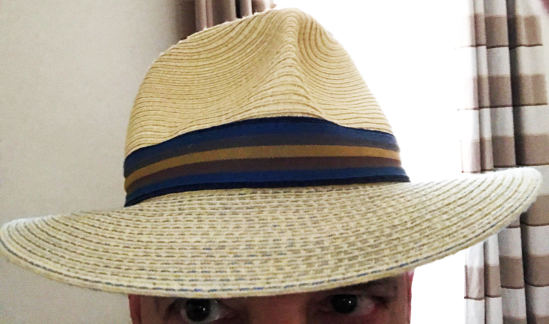 A photo of a white hat.