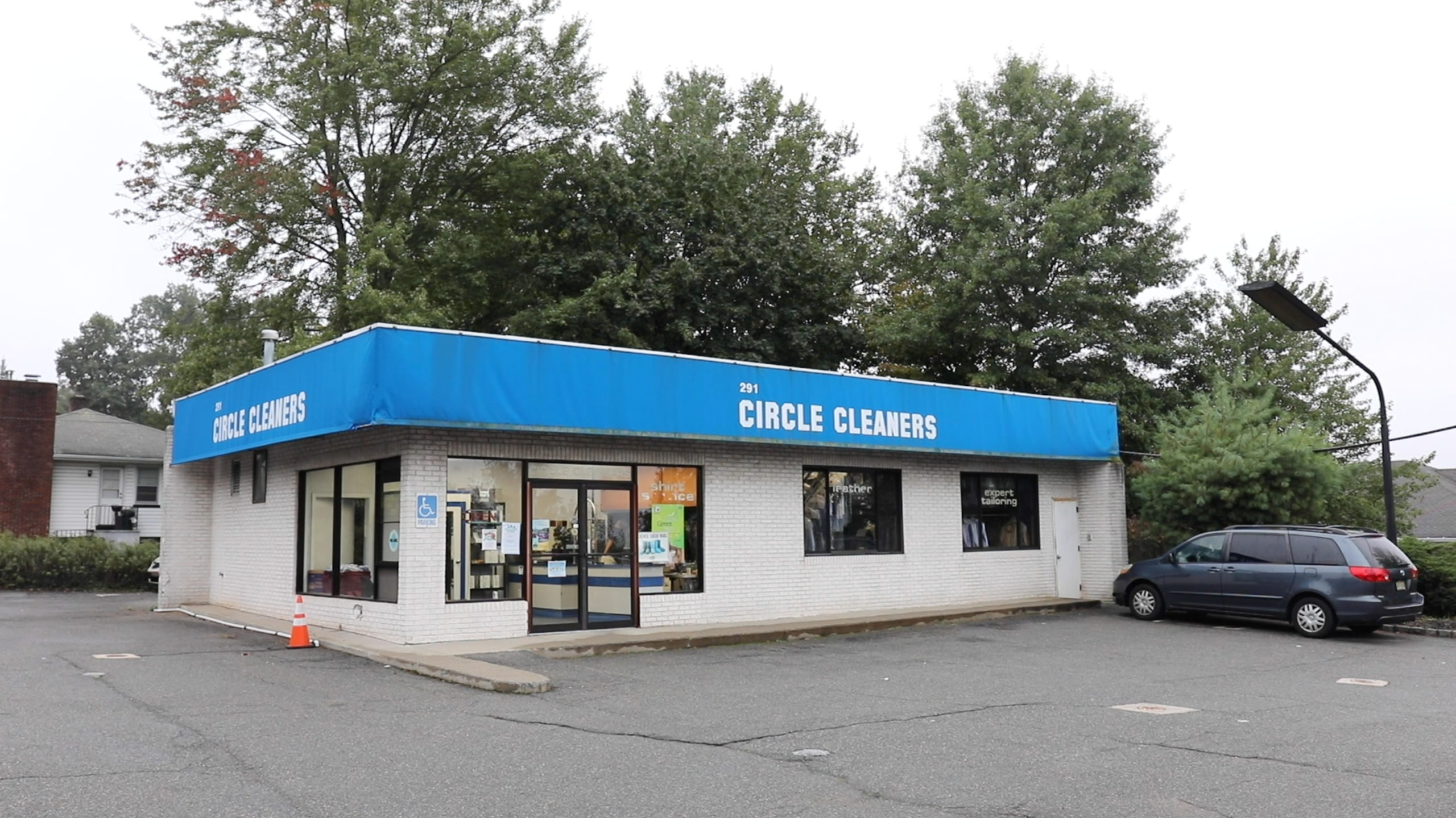Circle Cleaners storefront