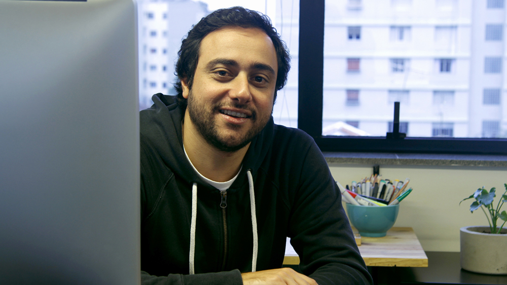 portrait of Gustavo Garcia in his studio